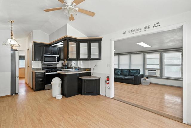 Detail Gallery Image 10 of 20 For 26439 Highway 76 #104,  Santa Ysabel,  CA 92070 - 2 Beds | 2 Baths