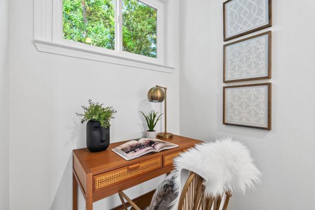 748 Cottage Court, Mountain View CA: https://media.crmls.org/mediaz/eeddc045-a8b8-4ccd-a951-dfebc954f54e.jpg