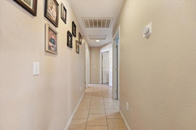 7562 Inca Trail, Yucca Valley CA: https://media.crmls.org/mediaz/eede16c0-236c-4ef4-8b5d-4057148f9f97.jpg