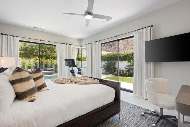 52085 Avenida Cortez, La Quinta CA: https://media.crmls.org/mediaz/eedef977-35b4-4990-b11b-7146e0fd7684.jpg