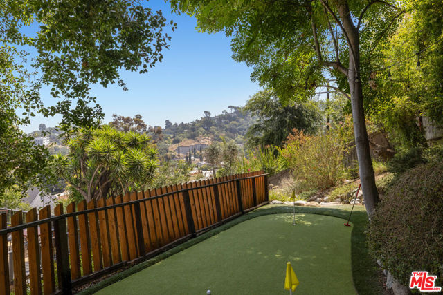 2236 Earl Court, Los Angeles CA: https://media.crmls.org/mediaz/eedfacf5-d446-4c90-ab47-5387cdd05e4b.jpg