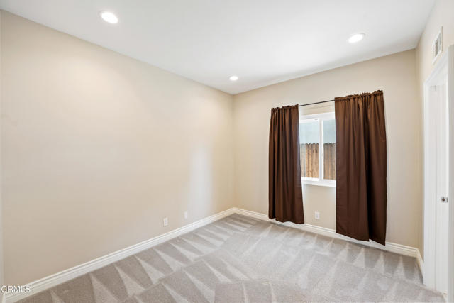 1347 La Culebra Circle, Camarillo CA: https://media.crmls.org/mediaz/eedfd8d4-cf0f-4af8-b3ed-6f50fe169555.jpg