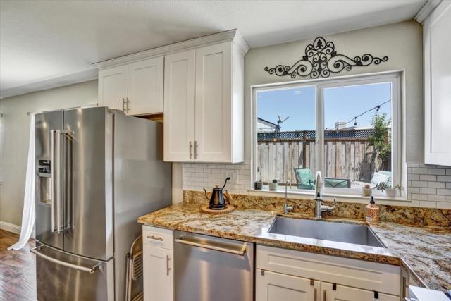 8100 Springdale Court, Gilroy CA: https://media.crmls.org/mediaz/eedff35a-2373-4833-b824-fe2d19200cba.jpg