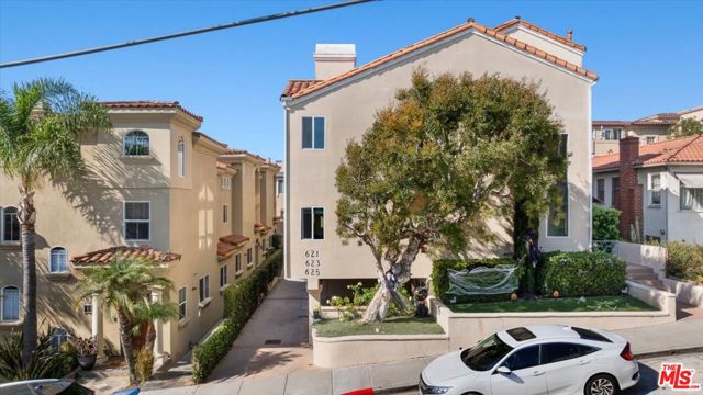 625 9th Street, Hermosa Beach, California 90254, 3 Bedrooms Bedrooms, ,2 BathroomsBathrooms,Residential,Sold,9th,25523845