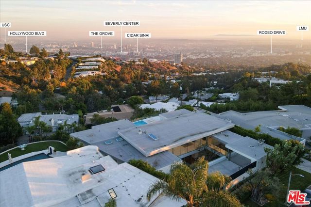 1620 Carla, Beverly Hills CA: https://media.crmls.org/mediaz/eee05b95-b6b9-48f2-a559-78b64229bb30.jpg