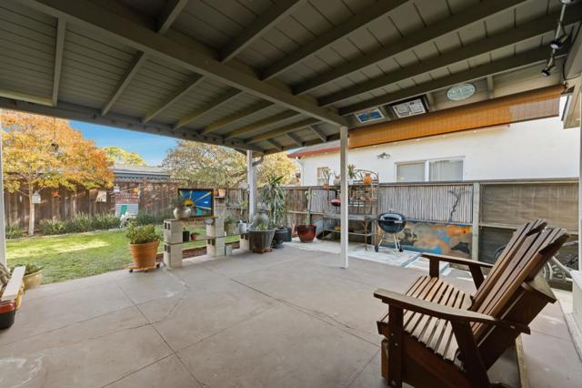 976 2nd Avenue, Redwood City CA: https://media.crmls.org/mediaz/eee0852f-72a5-4990-9d39-9a66a05af60d.jpg