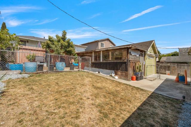 928 Lincoln Street, Watsonville CA: https://media.crmls.org/mediaz/eee09040-7263-408f-89a1-28b861a83716.jpg