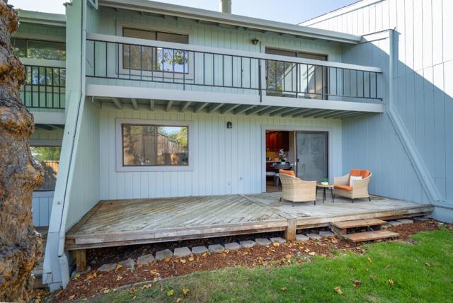 2834 Casa De Vida Drive, Aptos CA: https://media.crmls.org/mediaz/eee18a35-6cb2-4e9c-9bd2-625a82692b10.jpg