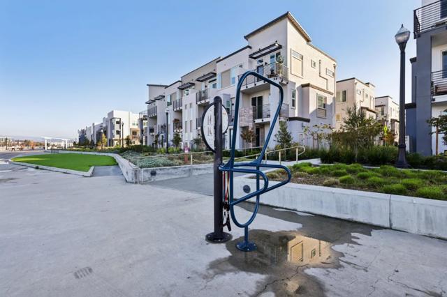 473 Sentinel Drive, Alameda CA: https://media.crmls.org/mediaz/eee27f9f-0a38-44d0-86ee-84732e83a72f.jpg