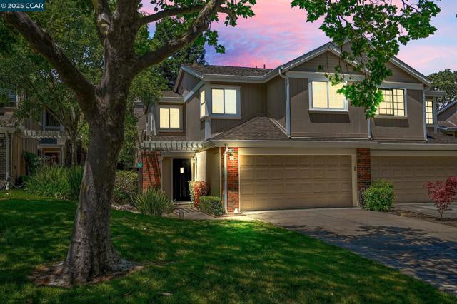 2120 Shady Creek Pl, Danville CA: https://media.crmls.org/mediaz/eee2aae7-070c-44bf-a834-6e6c540bfc6f.jpg