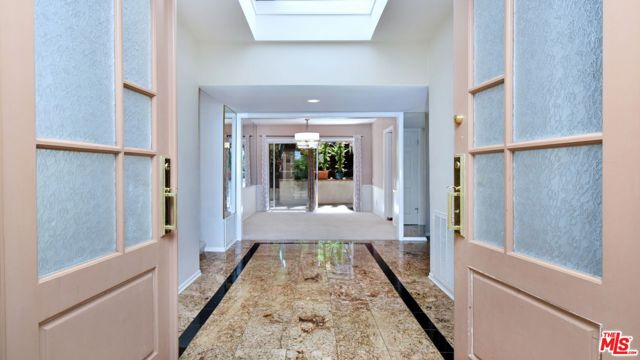 4654 Encino Avenue photo 5