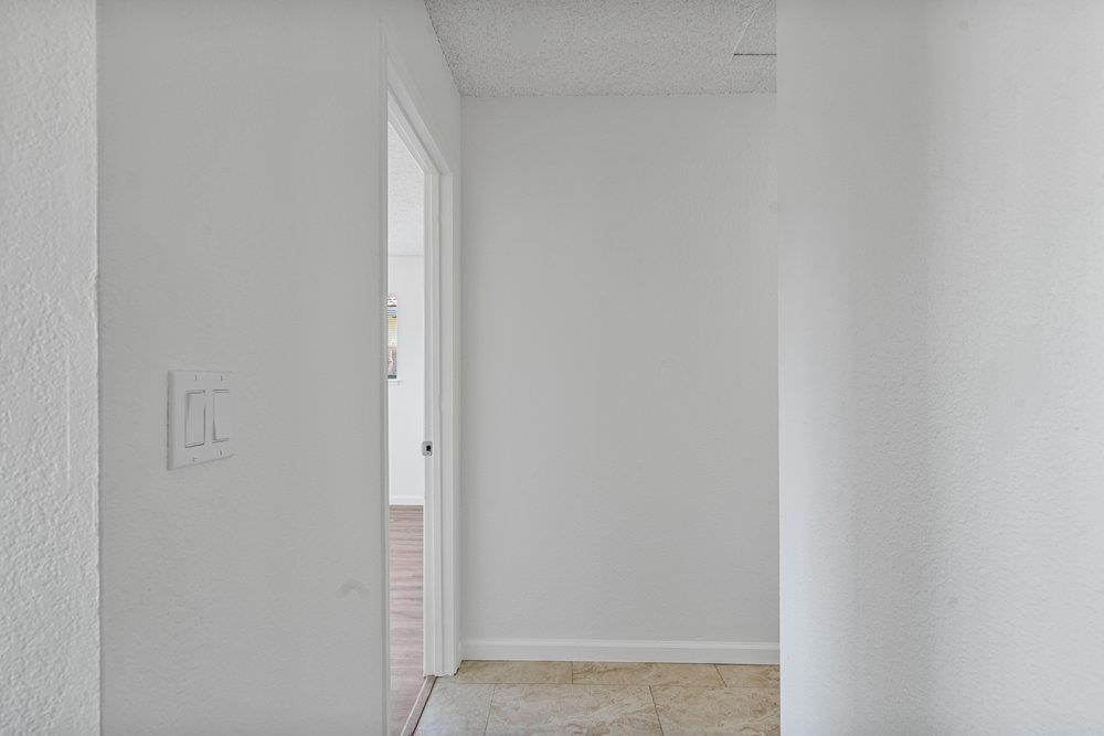 https://media.crmls.org/mediaz/eee329ba-8d86-4208-bedc-318ff0afb751.jpg?preset=X-Large