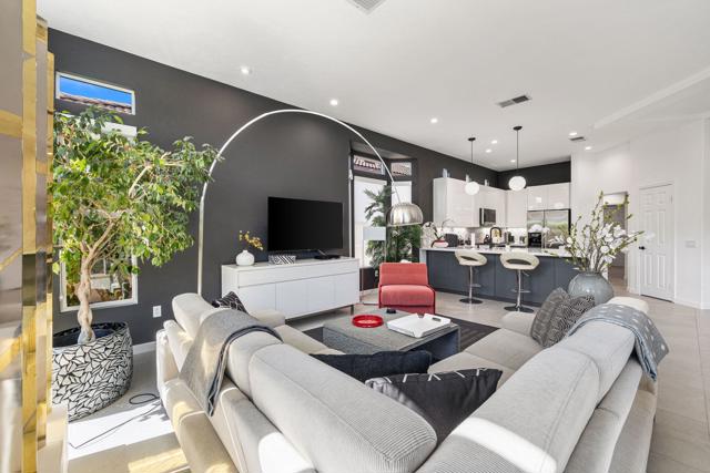 44718 Alexandria Vale, Indio CA: https://media.crmls.org/mediaz/eee38ca7-b304-4758-87ad-e99991d24a19.jpg