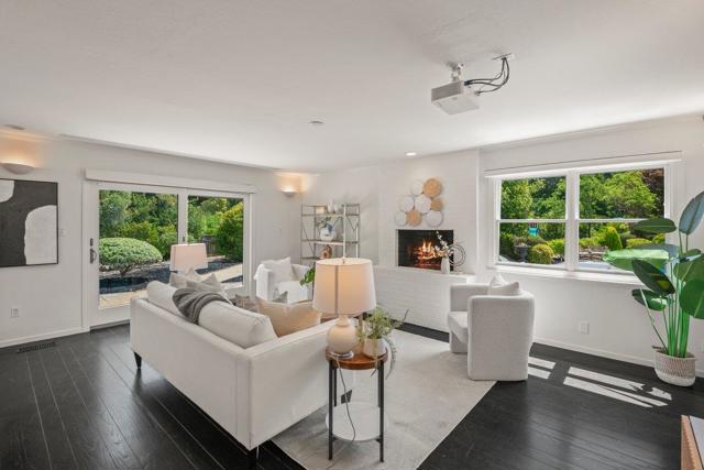 14228 Amherst Court, Los Altos Hills CA: https://media.crmls.org/mediaz/eee3aedf-7010-4f94-b426-9c7a2e7ac5dd.jpg