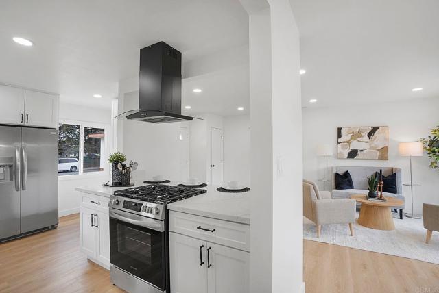 Detail Gallery Image 2 of 32 For 5648 Hamill Ave, San Diego,  CA 92120 - 3 Beds | 2 Baths