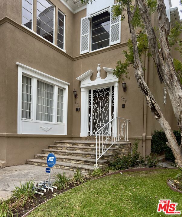 378 S La Jolla Avenue