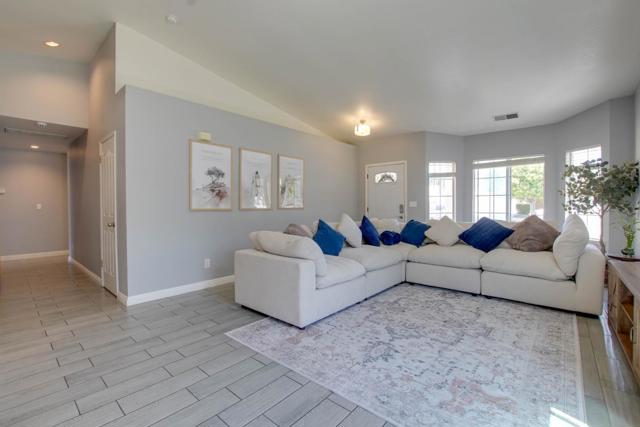 2171 Spruce Drive, Hollister CA: https://media.crmls.org/mediaz/eee56e6f-3d5e-4248-8ed0-9b49c60d6e4d.jpg