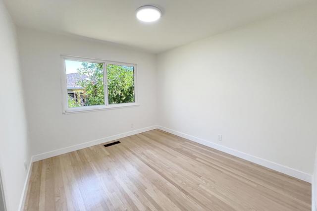 12141 Viewoak Drive, Saratoga CA: https://media.crmls.org/mediaz/eee67806-8762-45c1-b60a-b158fac5c753.jpg