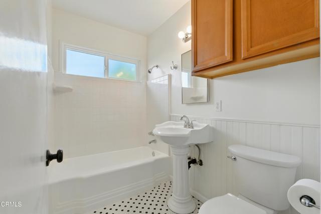 Detail Gallery Image 16 of 20 For 1545 1/2 Riverside Dr, Glendale,  CA 91201 - 2 Beds | 1 Baths