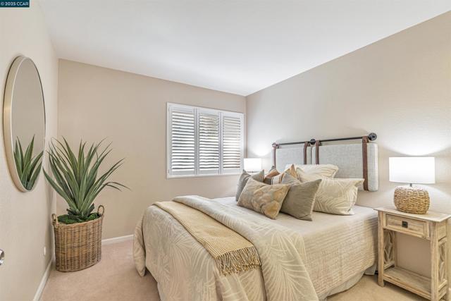 812 Royal Ann Ln, Concord CA: https://media.crmls.org/mediaz/eee9b7d4-a28b-46eb-99b6-f8321459e956.jpg