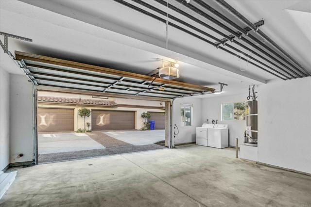 Image 29 of 38 For 10292 Wateridge Circle 253