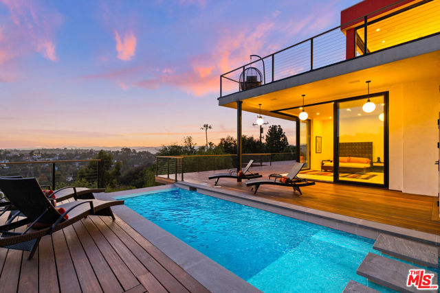 4671 Bedel Street, Woodland Hills CA: https://media.crmls.org/mediaz/eeea3025-8a25-4098-8108-8dee40d78ba1.jpg