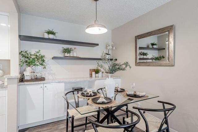 1689 Via Laguna, San Mateo CA: https://media.crmls.org/mediaz/eeea4b5b-9946-4bbc-a522-fa547347c7b8.jpg
