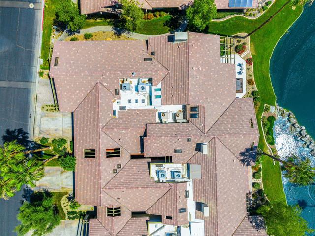 162 Lost River Drive, Palm Desert CA: https://media.crmls.org/mediaz/eeeb3fe9-5803-4d5d-b1ef-9cf81950f7f2.jpg