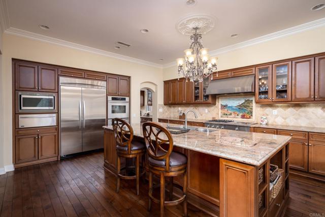 6767 Malachite Place, Carlsbad CA: https://media.crmls.org/mediaz/eeec0137-5725-46b8-ae5c-ed11a7ade4f4.jpg
