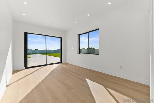 41955 Altanos Road, Temecula CA: https://media.crmls.org/mediaz/eeec5b0f-b9af-489c-88e0-3a41141c12cf.jpg