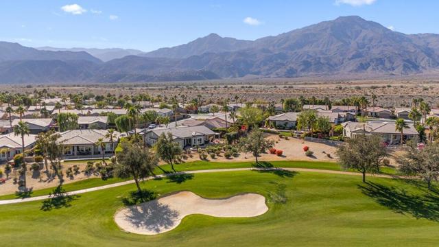 81196 Victoria Lane, La Quinta CA: https://media.crmls.org/mediaz/eeed16e4-f832-4585-ba57-b174a6d1ff3e.jpg