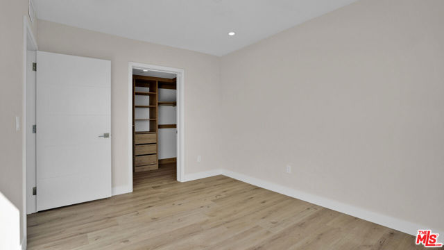846 S Mariposa Avenue, Los Angeles CA: https://media.crmls.org/mediaz/eeed1c12-336a-4e22-aeb2-bdfe5cae2bc9.jpg