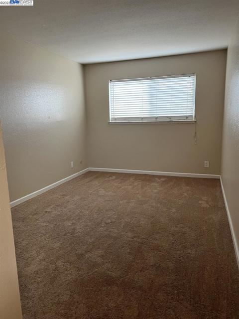36976 Mulberry St, Newark CA: https://media.crmls.org/mediaz/eeedb15f-0c7d-4f59-97f1-387cf005a1d4.jpg