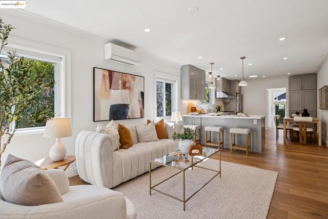 1642 10Th St, Berkeley CA: https://media.crmls.org/mediaz/eeee2670-f65c-4f85-b499-e6e0f4f3f58c.jpg