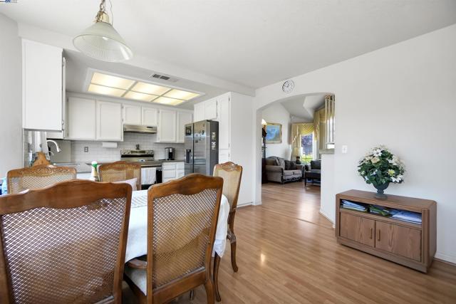 Image 10 of 35 For 18606 Galton Ln