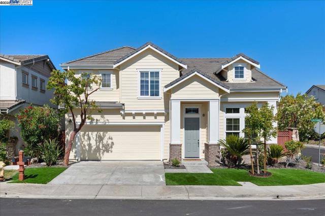 5200 N Forestdale Cir, Dublin CA: https://media.crmls.org/mediaz/eeeed746-f03f-4110-9674-fa4721d22ba1.jpg