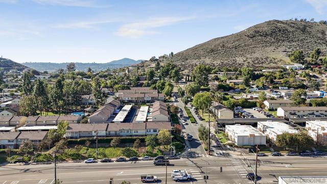 11941 Royal Rd, El Cajon CA: https://media.crmls.org/mediaz/eeef1225-55b7-40c3-8b54-0fa36ff059fa.jpg