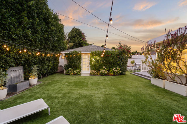 6481 W 77th Street, Los Angeles CA: https://media.crmls.org/mediaz/eeef8fd0-ddf5-4a95-b378-5bded64ef796.jpg