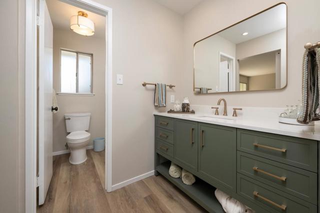 11 Lyonridge Lane, San Mateo CA: https://media.crmls.org/mediaz/eef02e38-3f01-425c-a653-ca0505b36989.jpg
