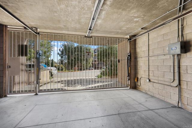 Detail Gallery Image 37 of 38 For 521 Arbor Dr #105,  San Diego,  CA 92103 - 2 Beds | 2/1 Baths