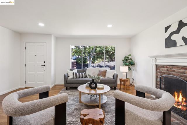 1995 149th Ave, San Leandro CA: https://media.crmls.org/mediaz/eef1a8dd-f8af-4919-8c74-894109c73b5e.jpg