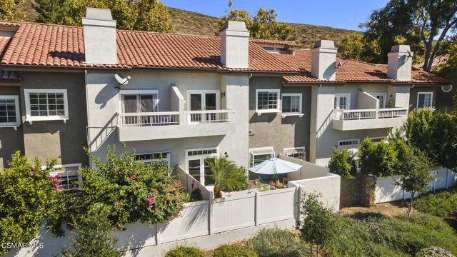 42-web-or-mls-Upmarketmedia_3123Hil-135