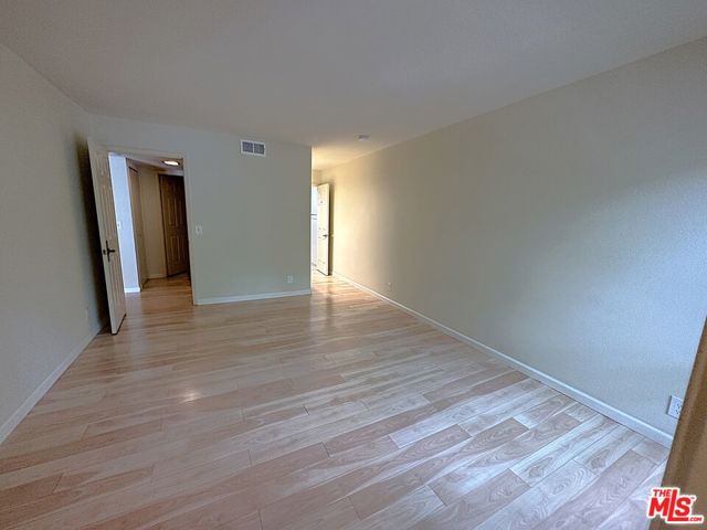 8515 Falmouth Avenue, Playa del Rey CA: https://media.crmls.org/mediaz/eef29adc-d3a8-472f-a3ae-83ccbc0c818b.jpg