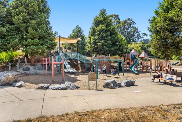 721 Paradiso Court, Soquel CA: https://media.crmls.org/mediaz/eef3dd34-cf76-4ee8-a7b7-3bcbea0d324a.jpg