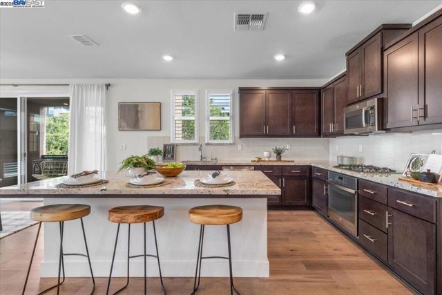 5700 Greige Cir, Dublin CA: https://media.crmls.org/mediaz/eef3e13c-d7da-44b2-a4e1-ec7777f123b3.jpg
