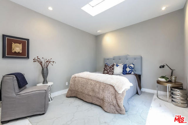 9016 Dicks Street, West Hollywood CA: https://media.crmls.org/mediaz/eef40114-b0ff-4b42-b227-05030892795c.jpg
