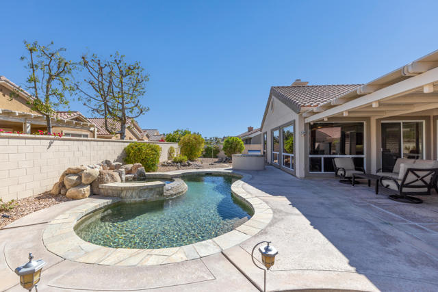 78210 Gray Hawk Drive, Palm Desert CA: https://media.crmls.org/mediaz/eef53c74-15fa-4f03-8f6d-e028f21b96e8.jpg