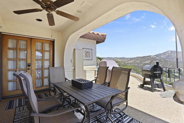 23742 Calistoga Place, Ramona CA: https://media.crmls.org/mediaz/eef5a27e-3f6d-403e-a731-cbddeccda54f.jpg