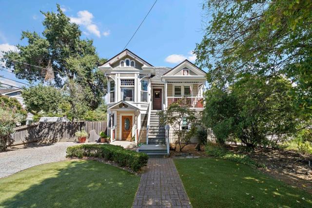 256 Los Gatos Boulevard, Los Gatos CA: https://media.crmls.org/mediaz/eef693c4-3d07-4a06-9895-b06fe85a776f.jpg