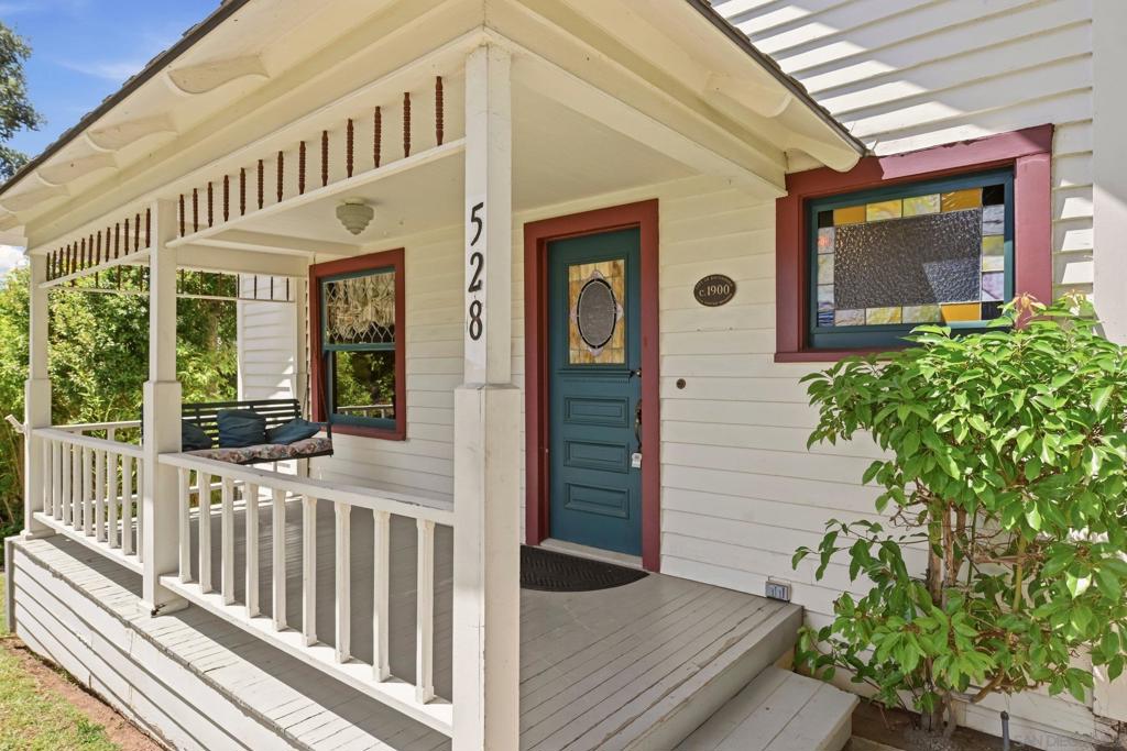 528 6th Ave. - photo 4